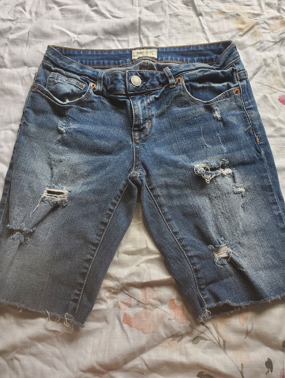 Aeropostale Blue Denim Shorts with Contrast Stitching Size 3-4
